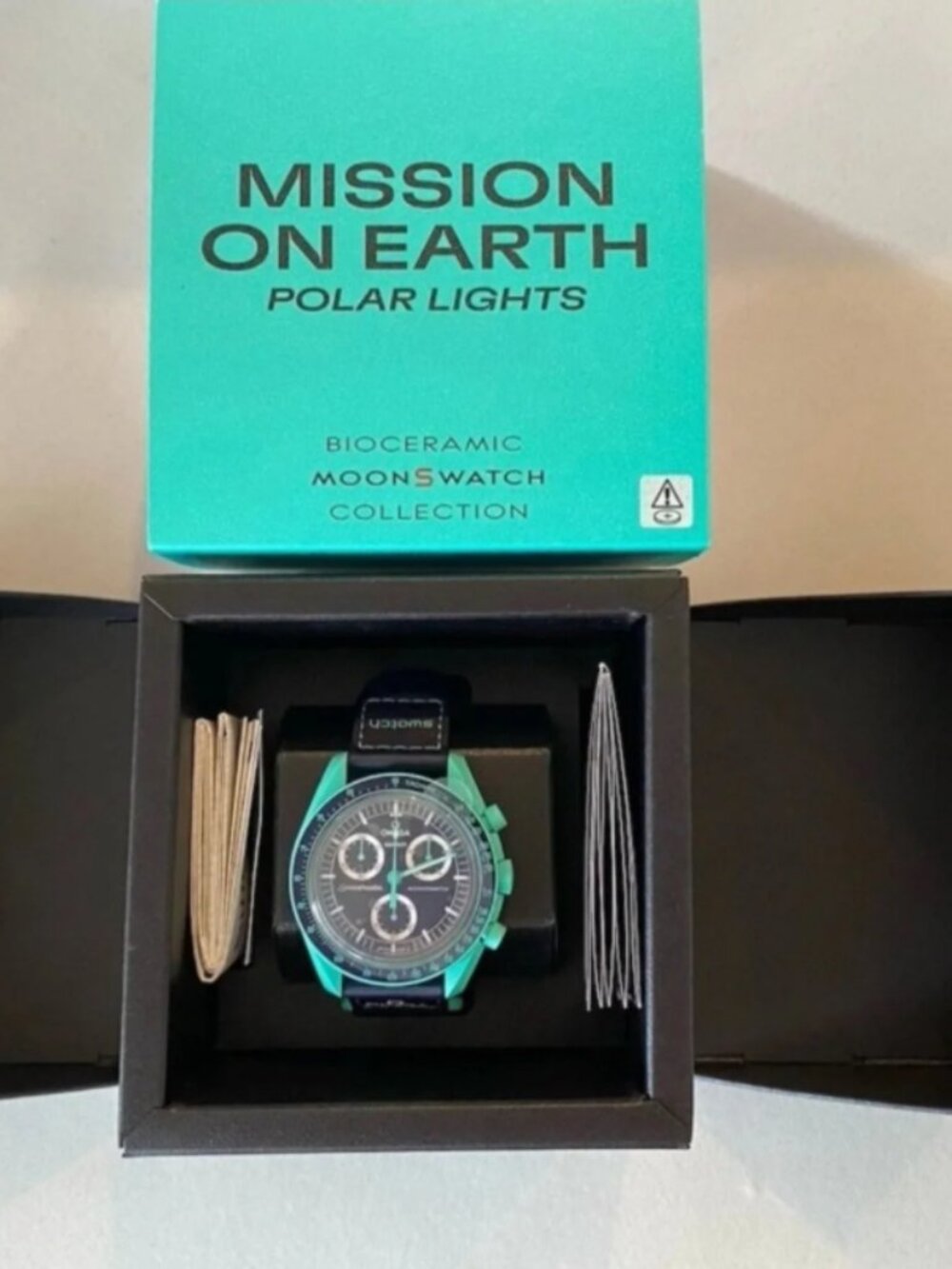 OMEGA X SWATCH MoonSwatch Mission on Earth Polar SO33L103Lights